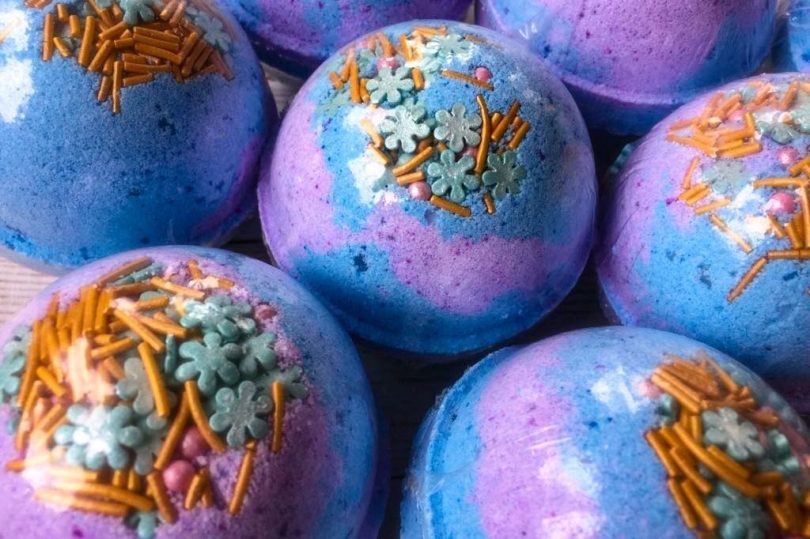 Items in Your Kitchen That You Can Use as Bath Bomb Molds